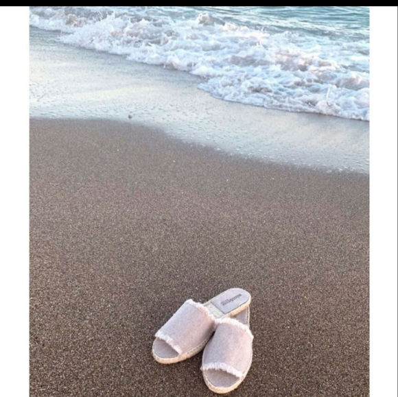 NIB Mint and Rose - Picture 4 of 5